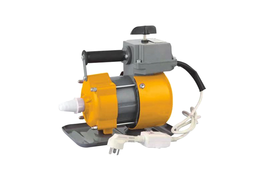 Vibratore in cemento russo Vibratore in cemento russo